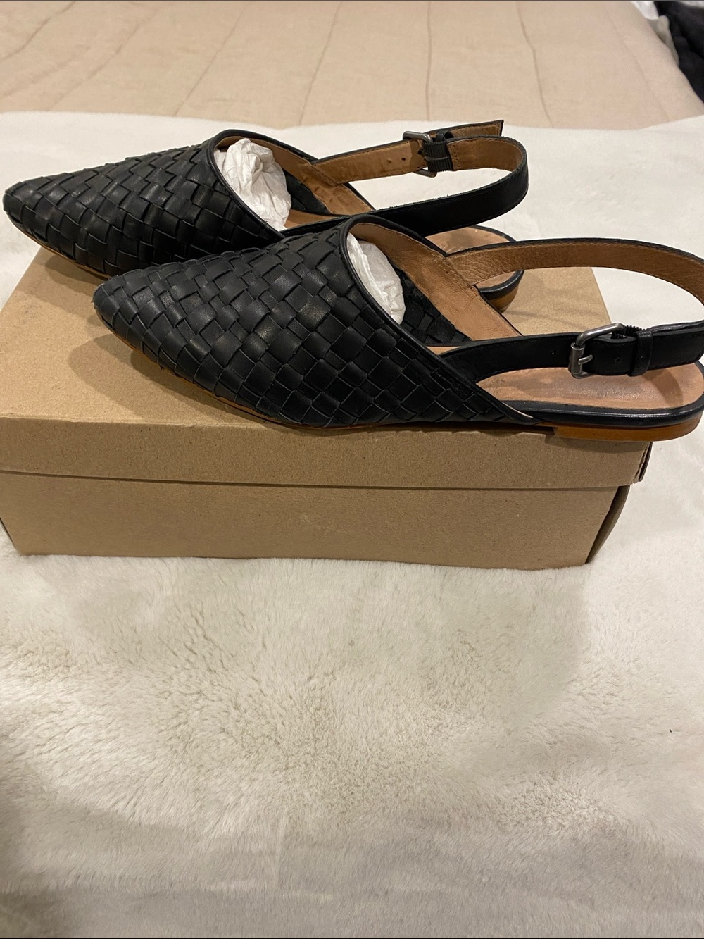 Madewell Slingback Flats in Woven Leather - Picture 3 of 13